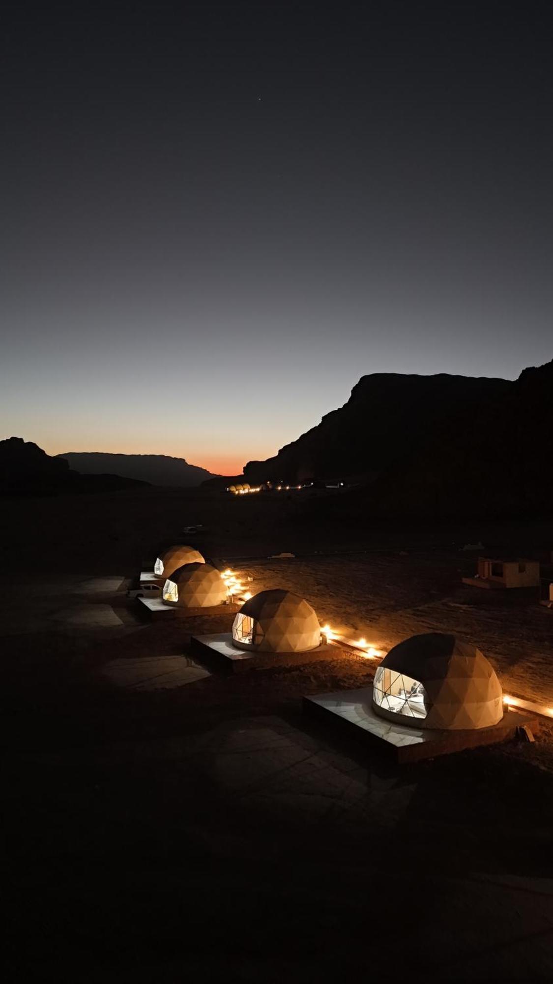 Rum Crystal Luxury Camp ワディ ・ラム エクステリア 写真