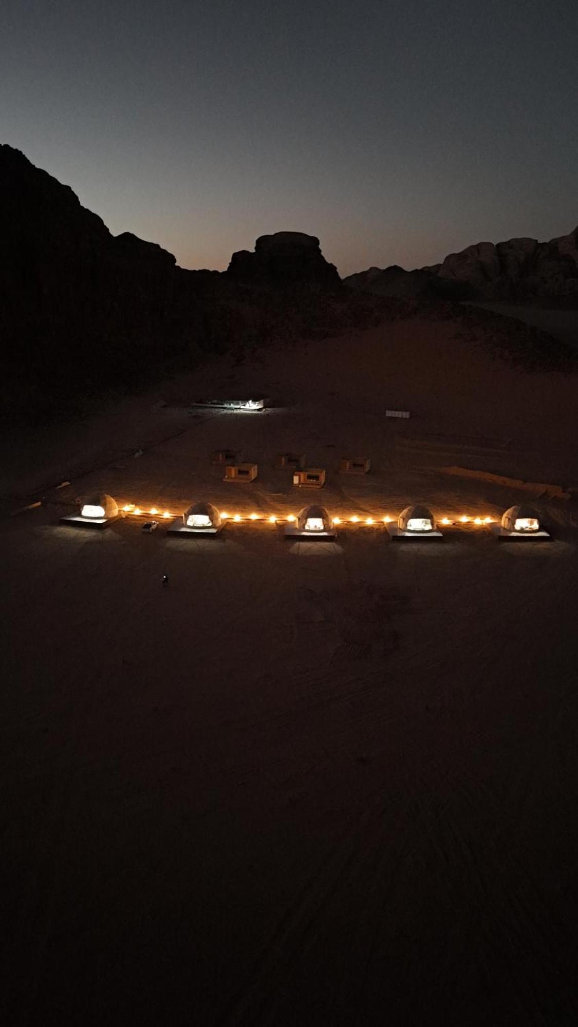 Rum Crystal Luxury Camp ワディ ・ラム エクステリア 写真